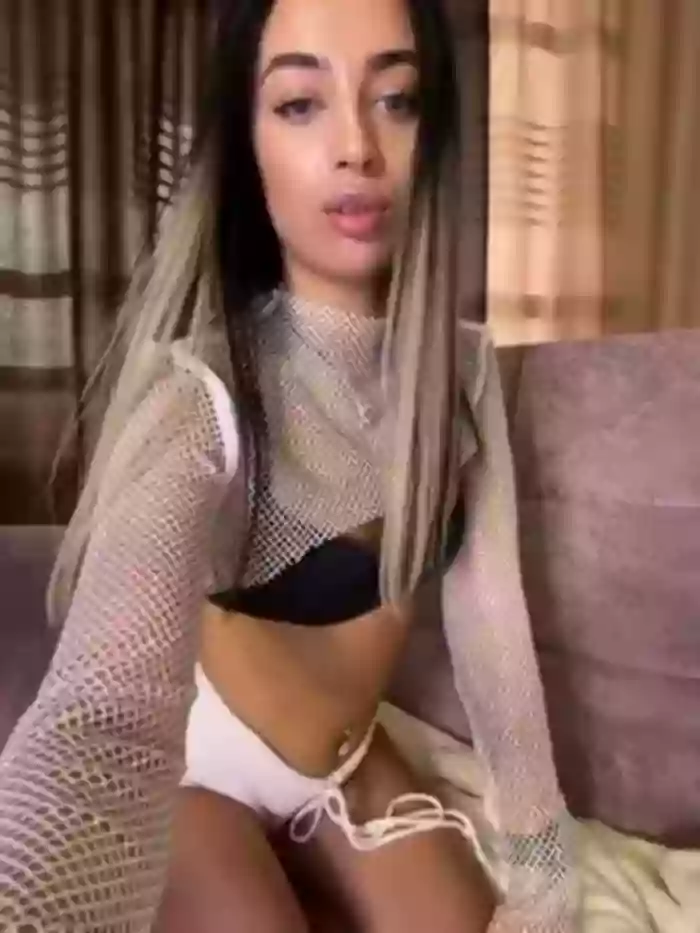 black-Lexi1