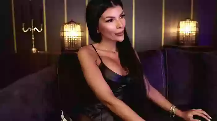 EleniaDevons