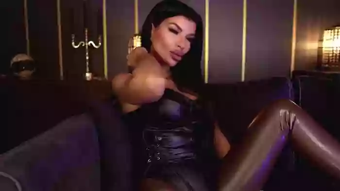 EleniaDevons