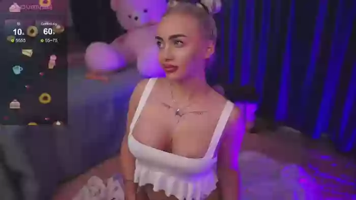 CuteLittleBlondy