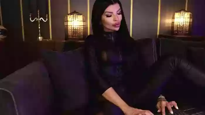 EleniaDevons