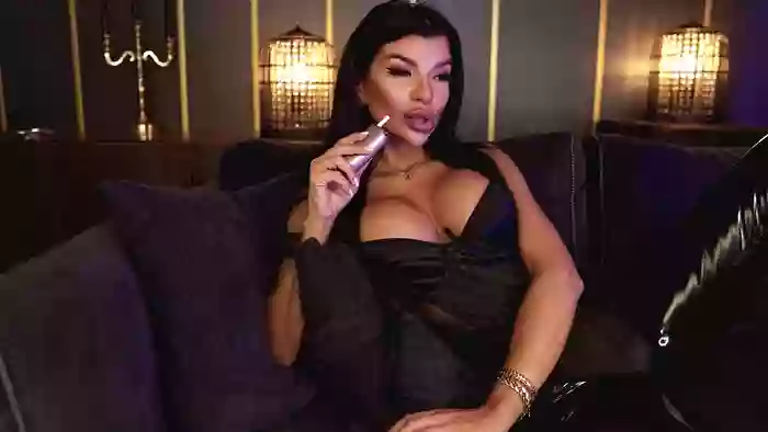 EleniaDevons