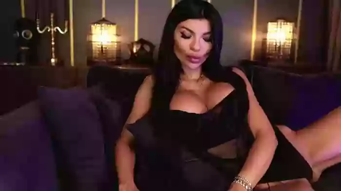EleniaDevons