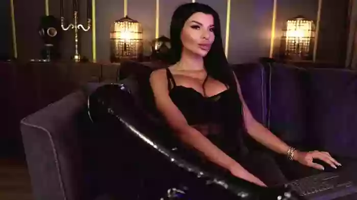 EleniaDevons