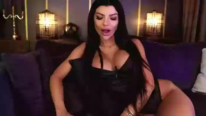 EleniaDevons
