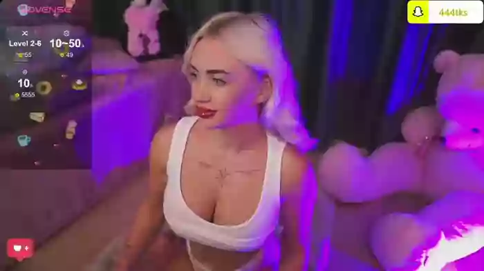 CuteLittleBlondy