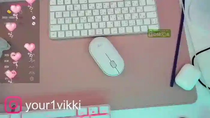 -VikkiL0vesCheese-
