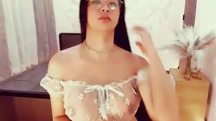 FEMININEALICE