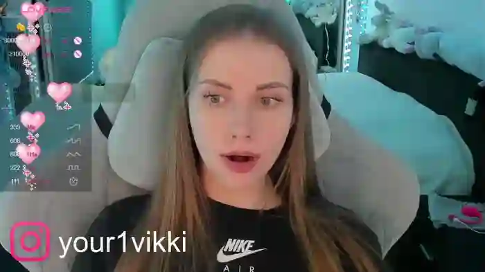 -VikkiL0vesCheese-
