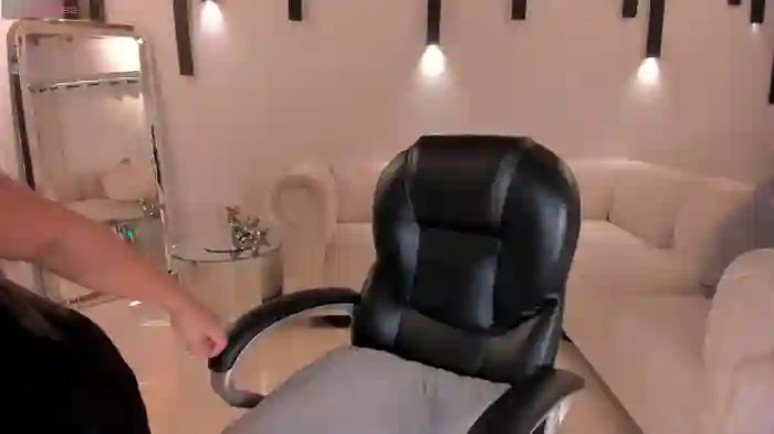 MiaRoberts1