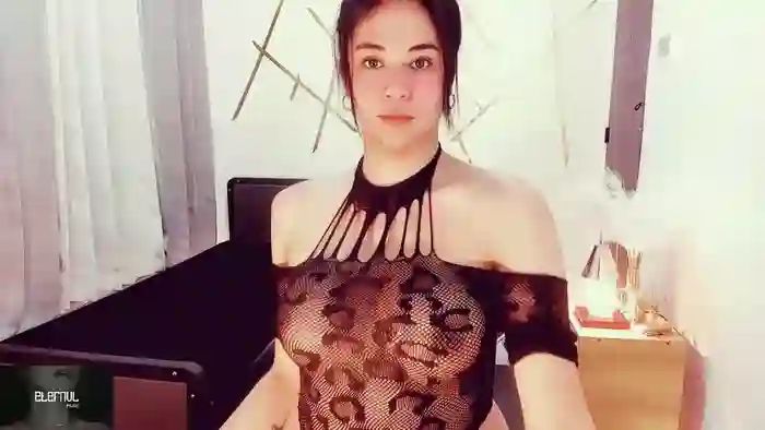 FEMININEALICE