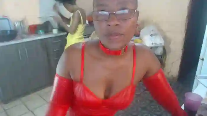Curvypear
