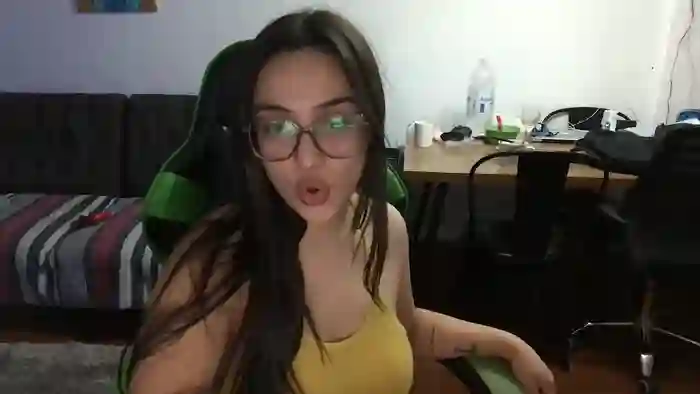 Latinaakita4