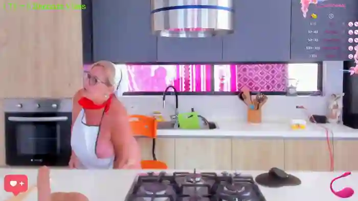 _Hot_Momy_