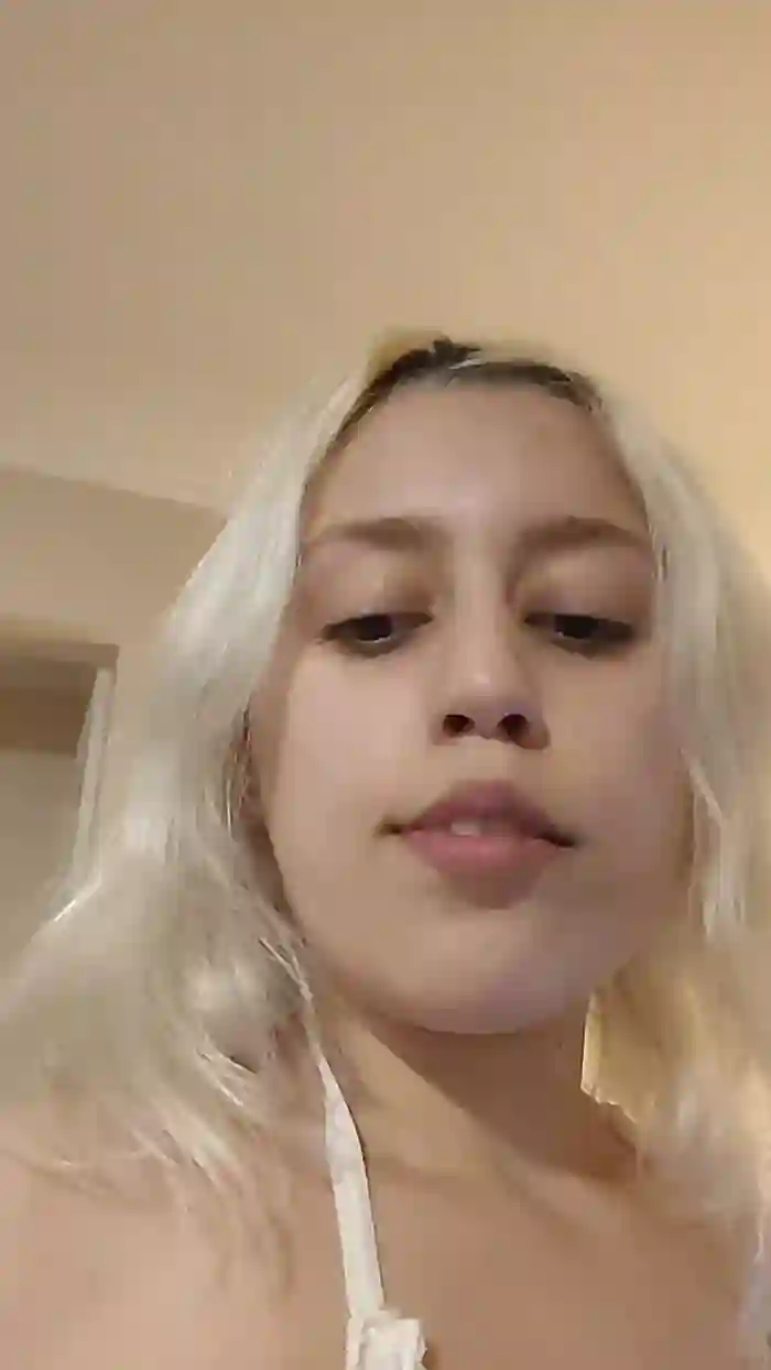 emi_laura