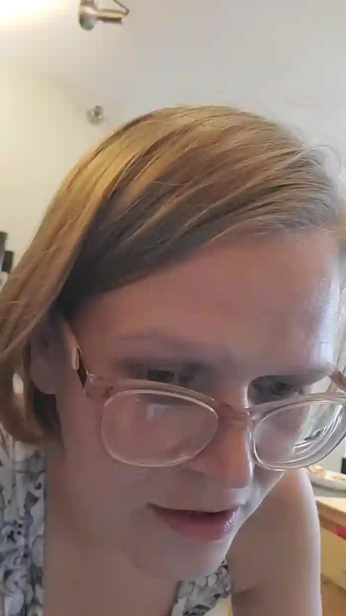 HoneyWolfxoxo