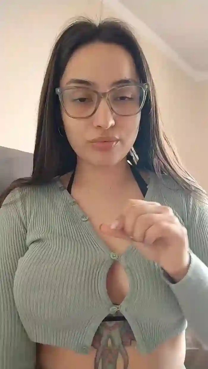 Latinaakita4