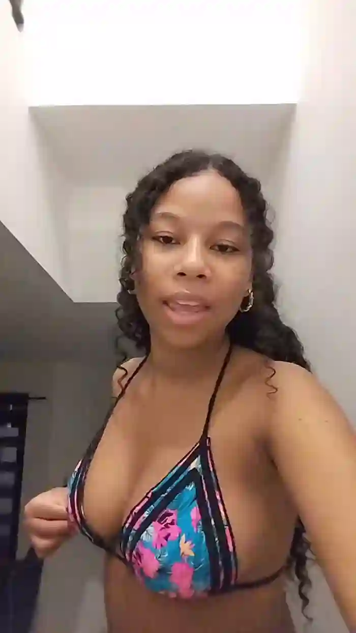 Queen_FullPee