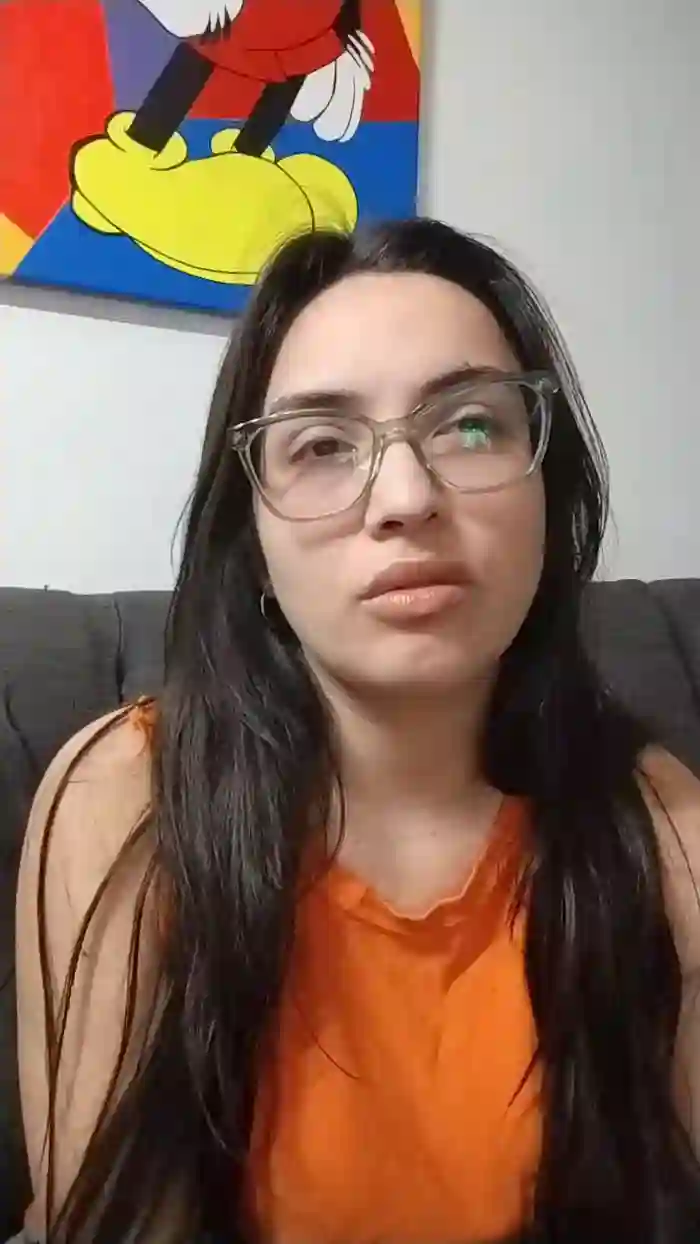 Latinaakita4