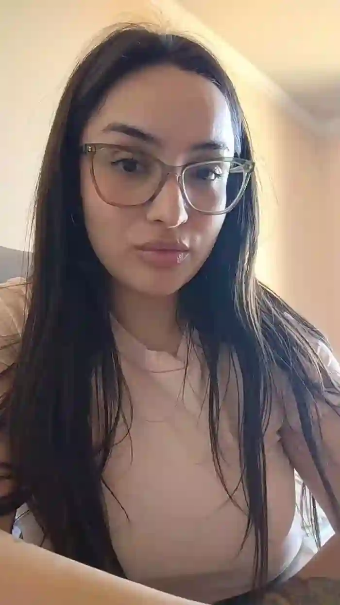 Latinaakita4