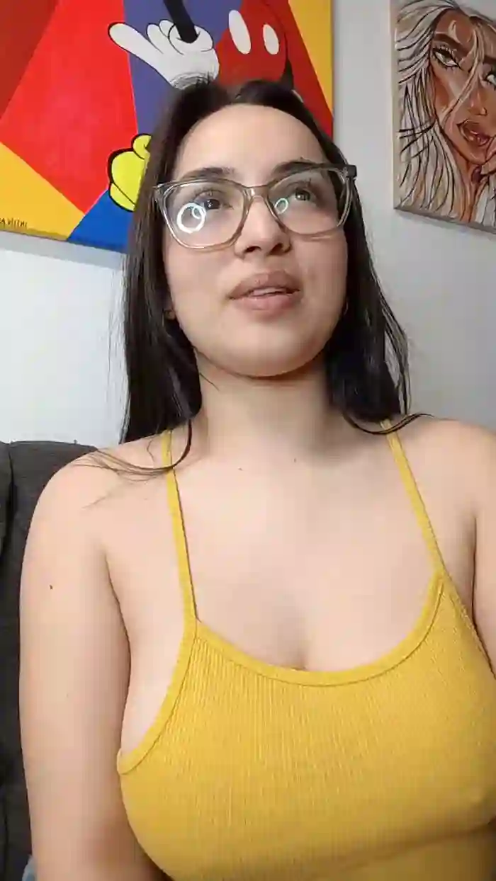 Latinaakita4
