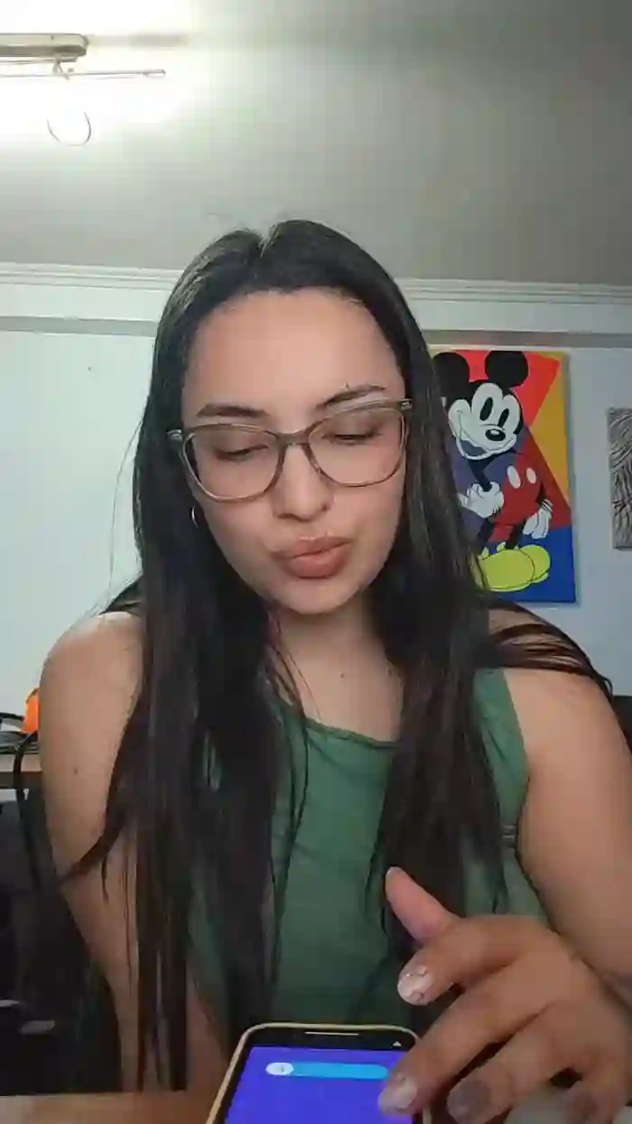 Latinaakita4
