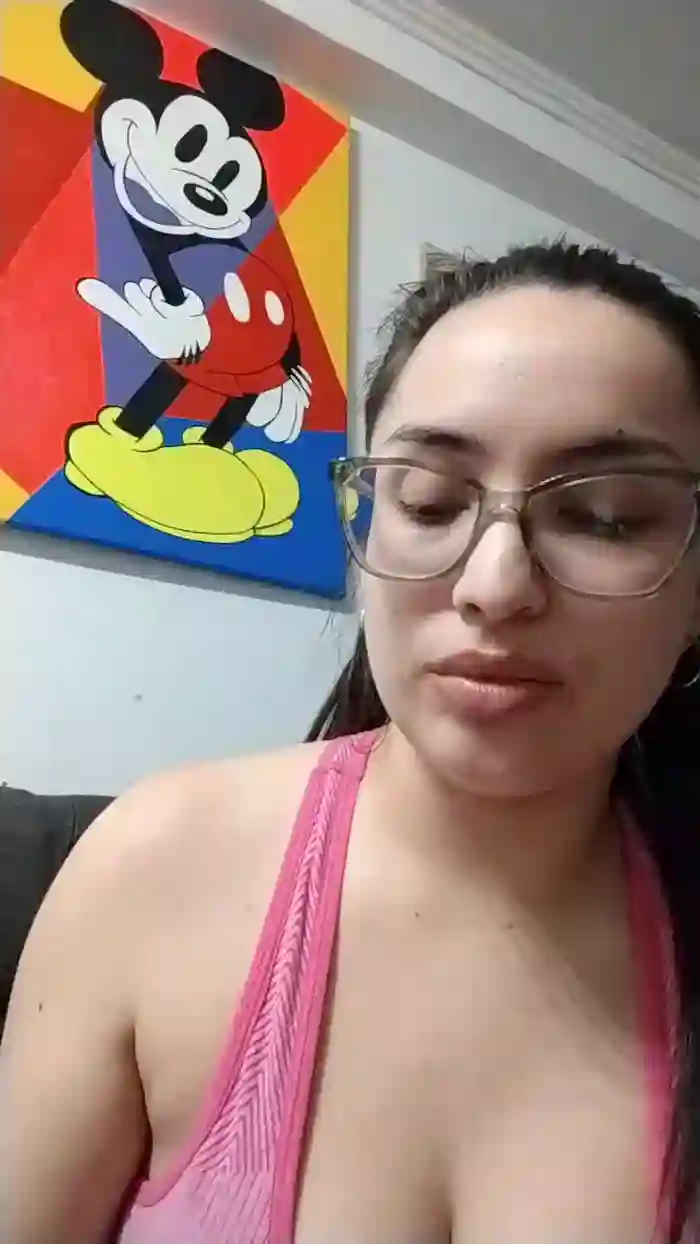 Latinaakita4