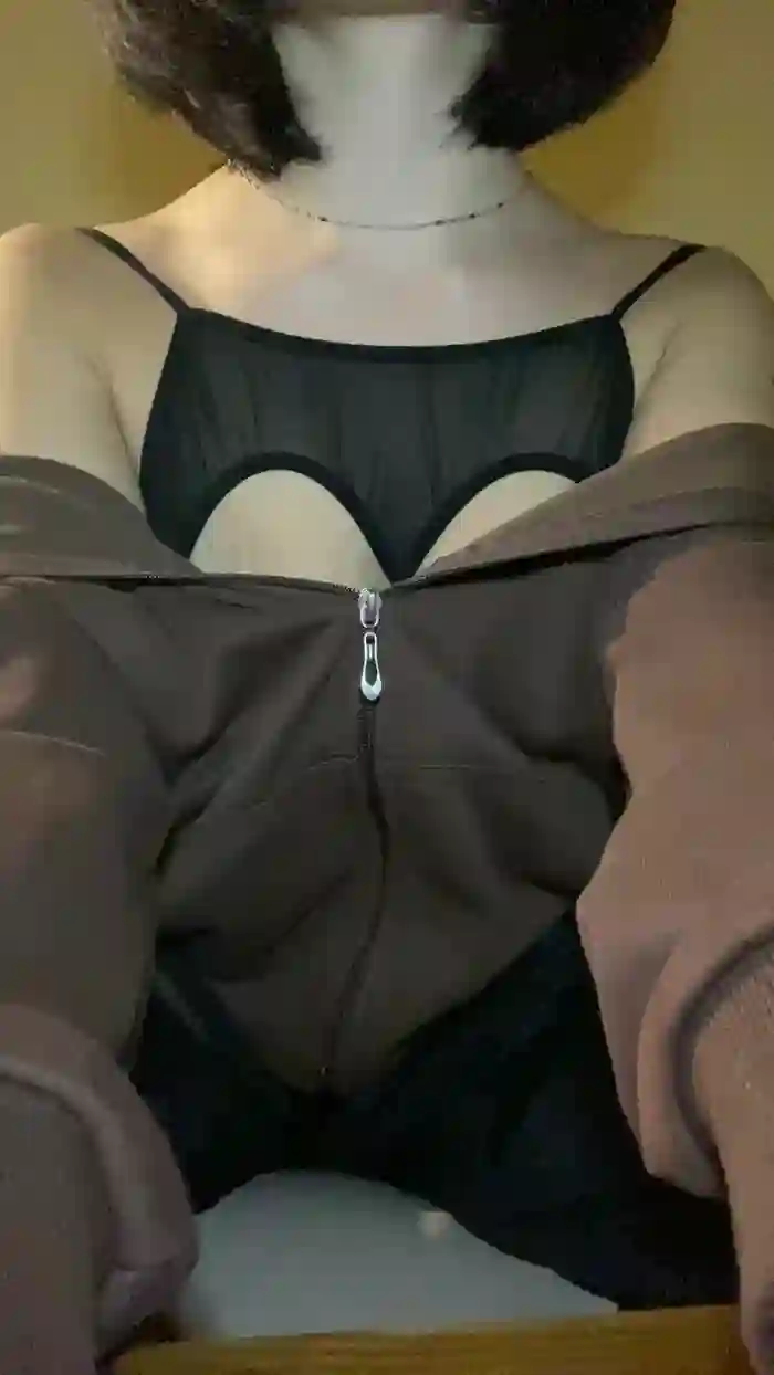 Sexyhotcouple37