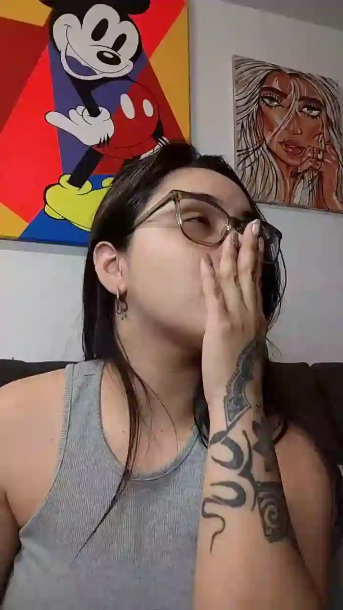 Latinaakita4
