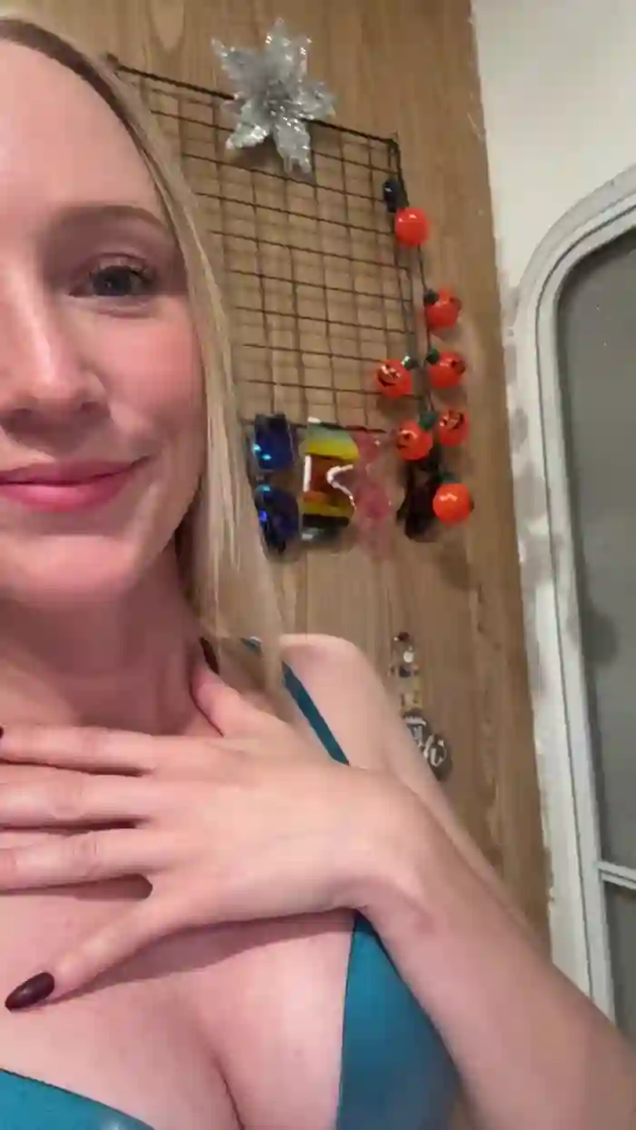 Babyblonde6996