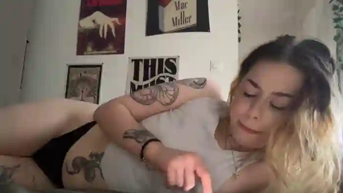 lovelyzoe