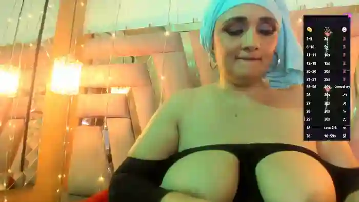 HijabiMilf