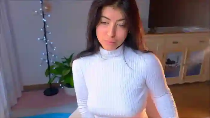 Anabel_curvy