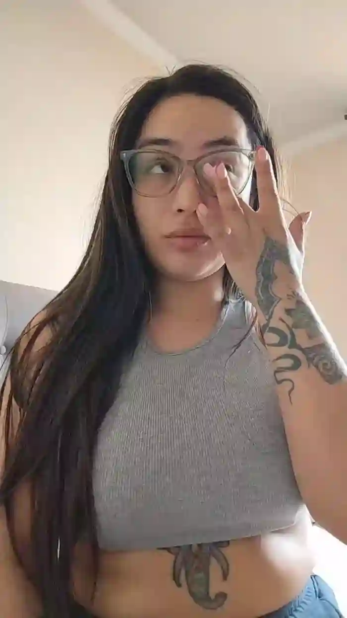 Latinaakita4