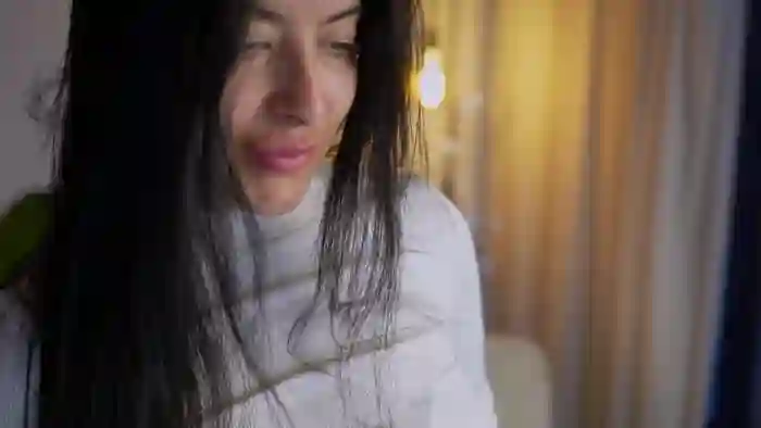 Anabel_curvy
