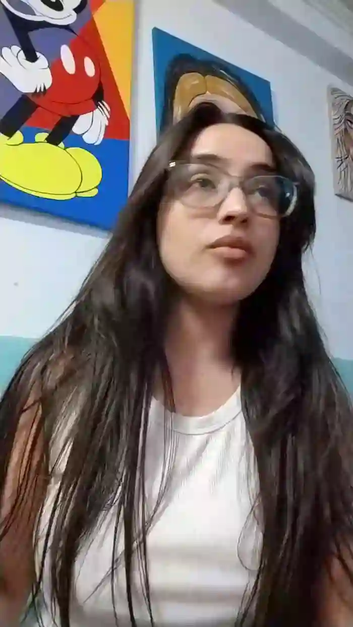 Latinaakita4