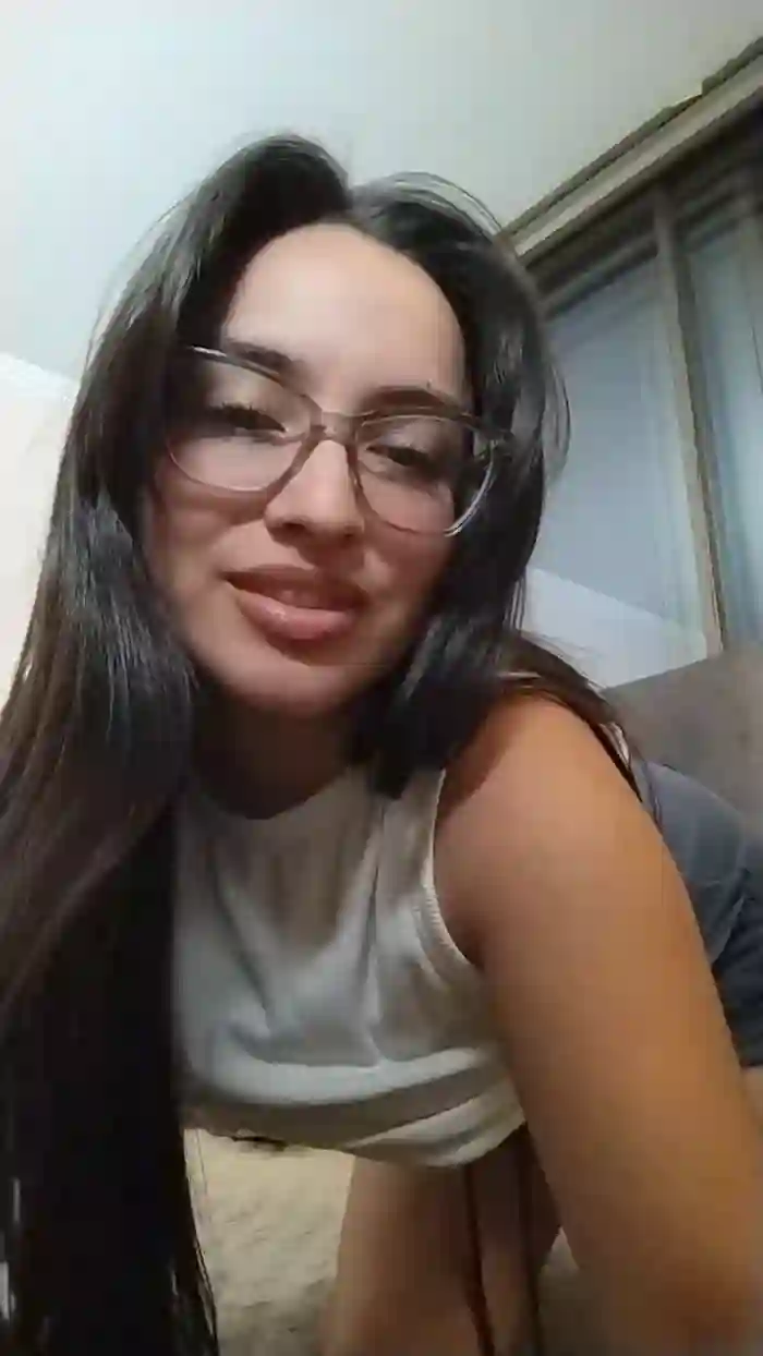 Latinaakita4