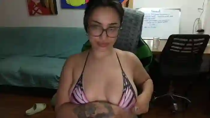 Latinaakita4