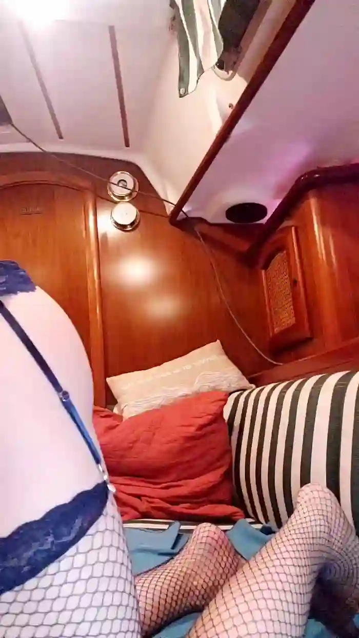Anayshotgirl