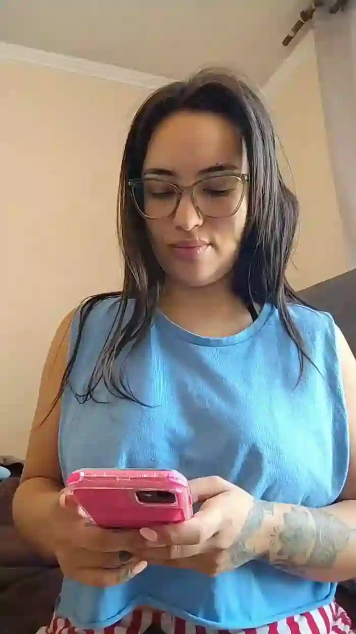 Latinaakita4