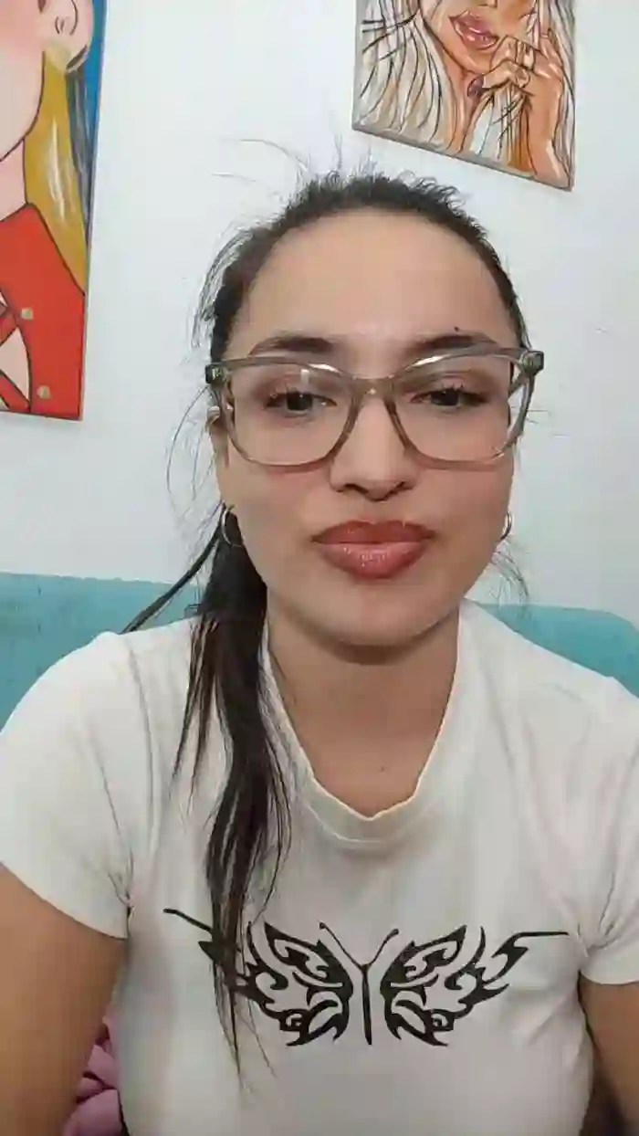 Latinaakita4