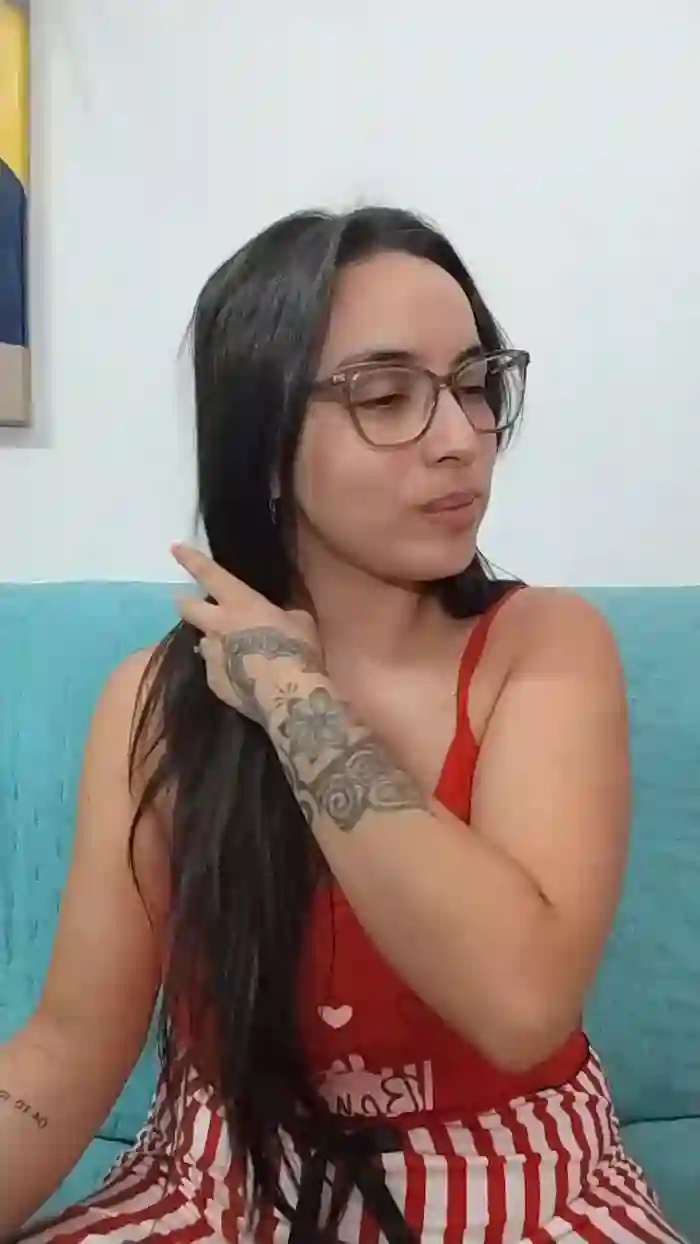 Latinaakita4