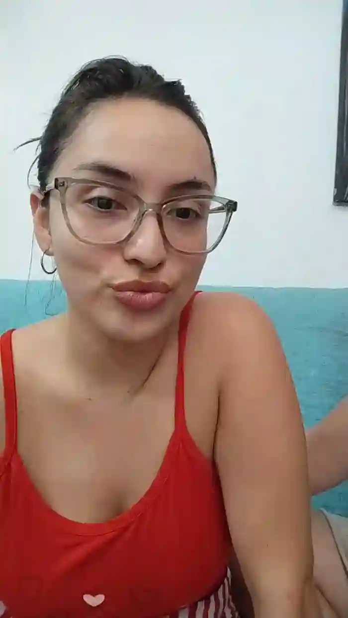 Latinaakita4