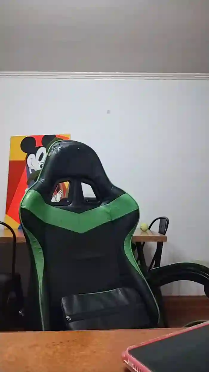 Latinaakita4