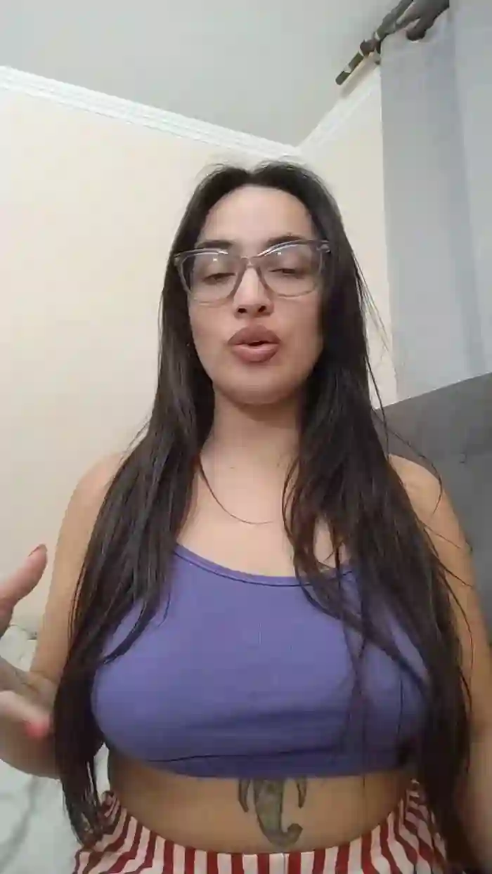 Latinaakita4