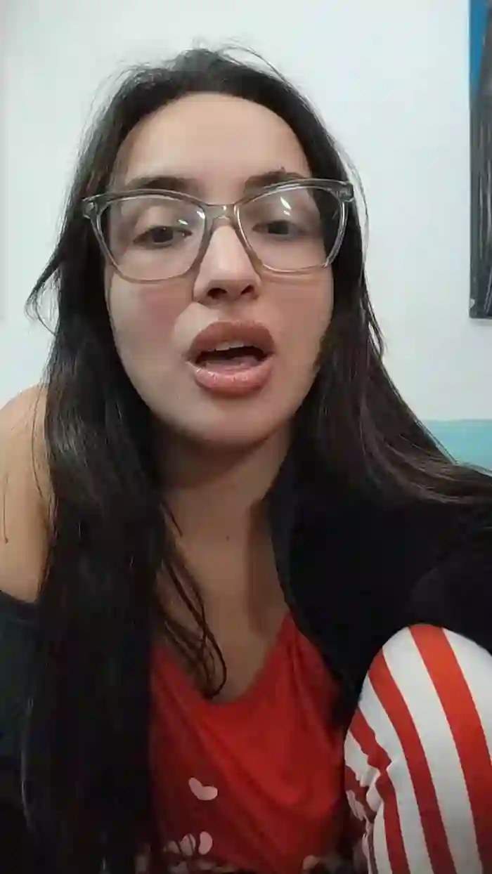 Latinaakita4