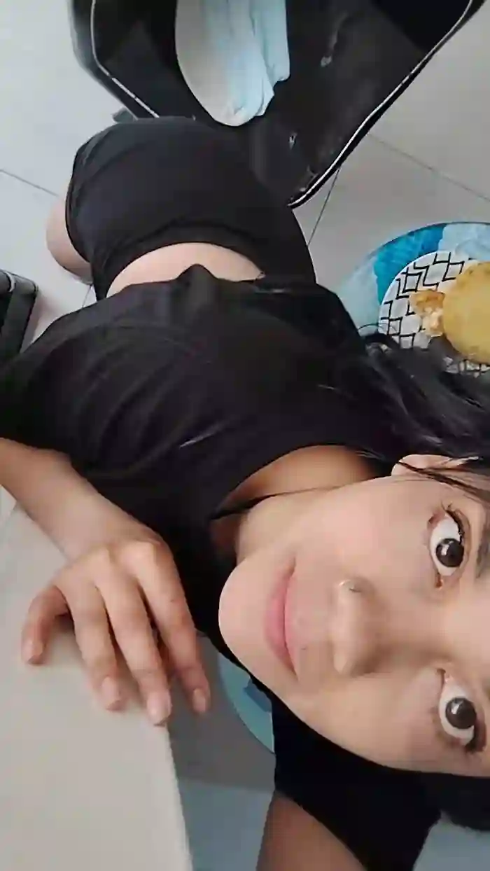 sweet_scarlett_