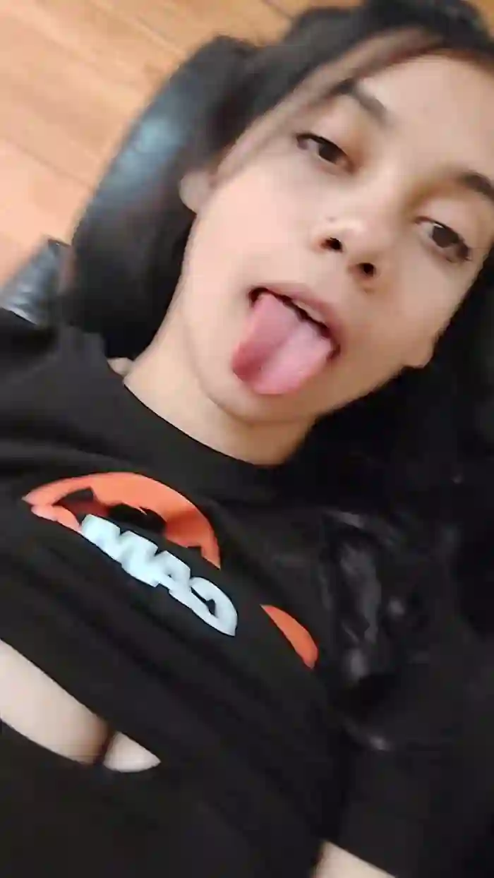sweet_scarlett_