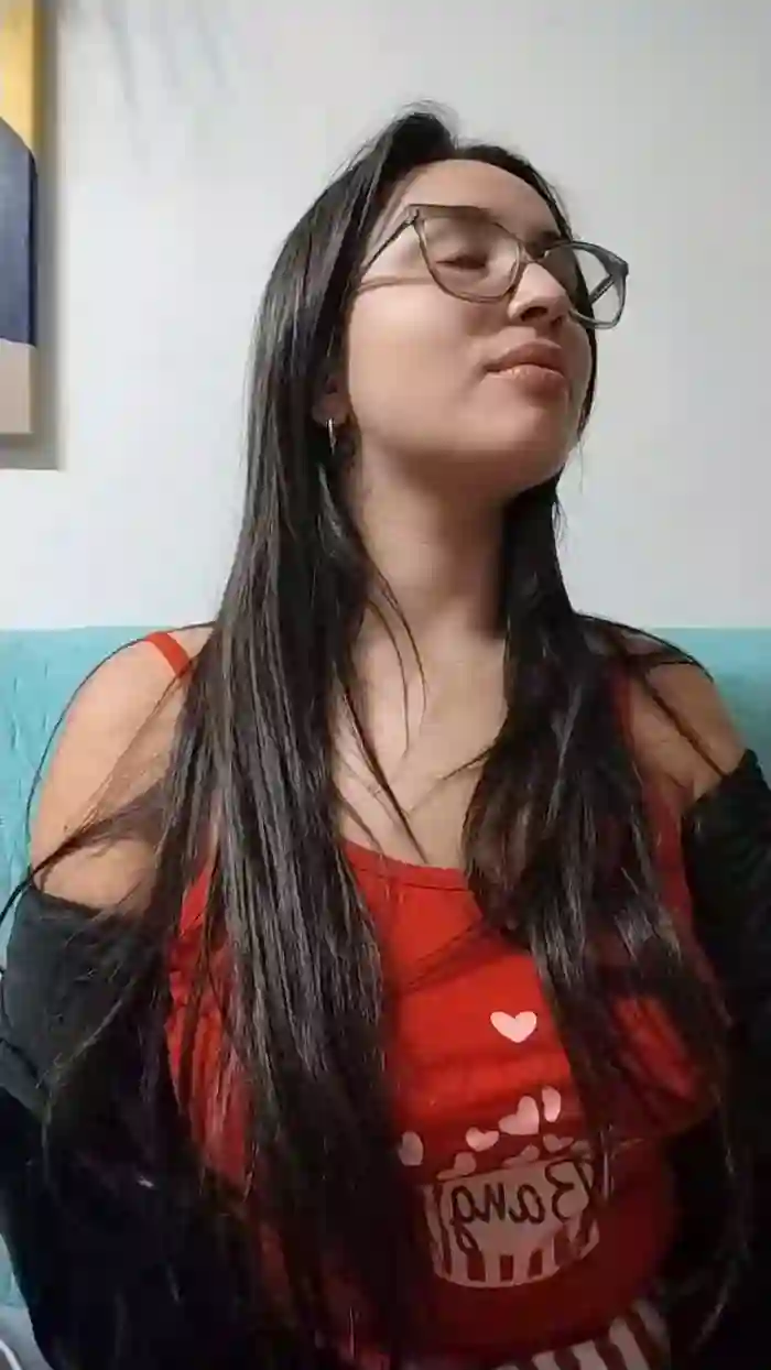 Latinaakita4