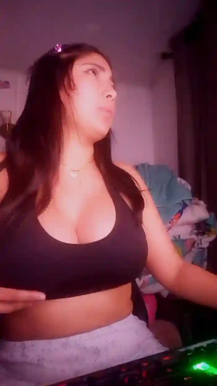 zoe_kimm